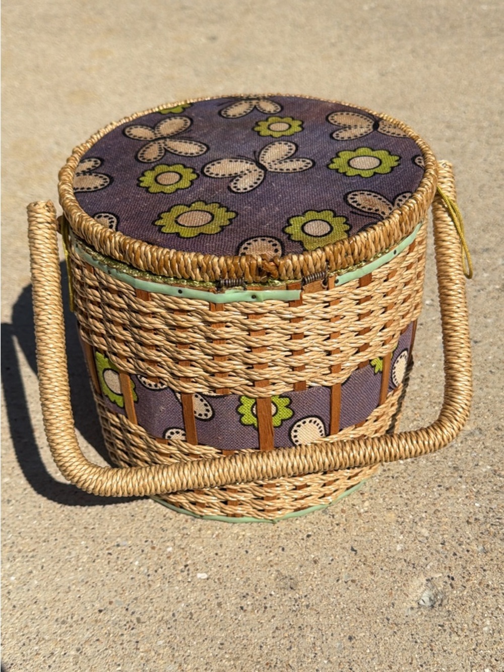 Vintage 60s/70s Wicker Sewing Basket – Purple Daisy Butterfly Mod Floral